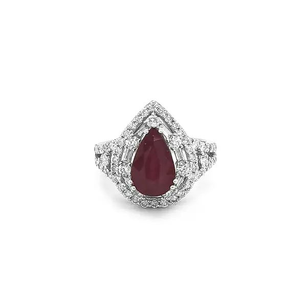 Gold Ring with Ruby and Diamonds
