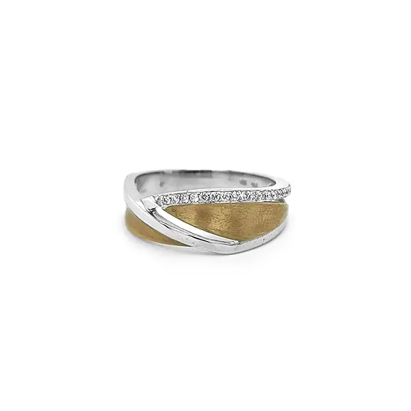 Gold Ring with Diamonds