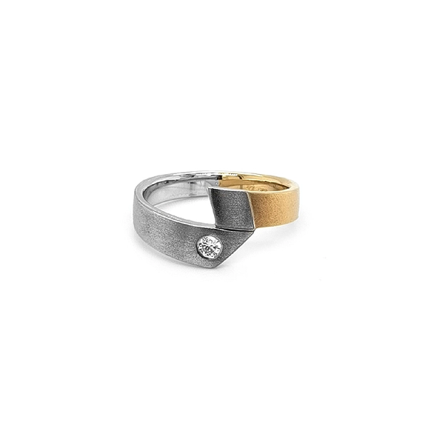 Gold Ring with Diamond