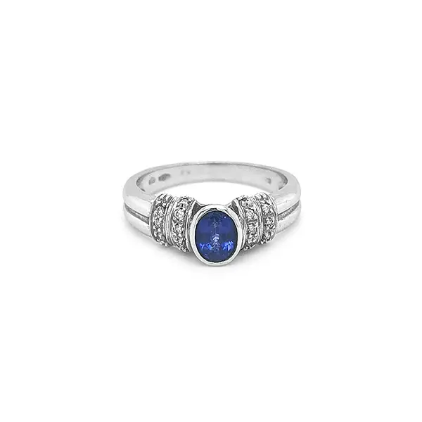 Gold Ring with Sapphire and Diamonds
