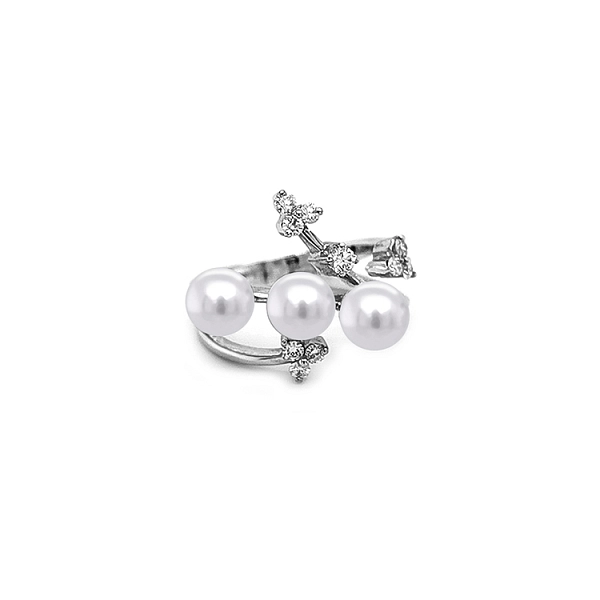 Gold Ring Natural Pearls and Diamonds