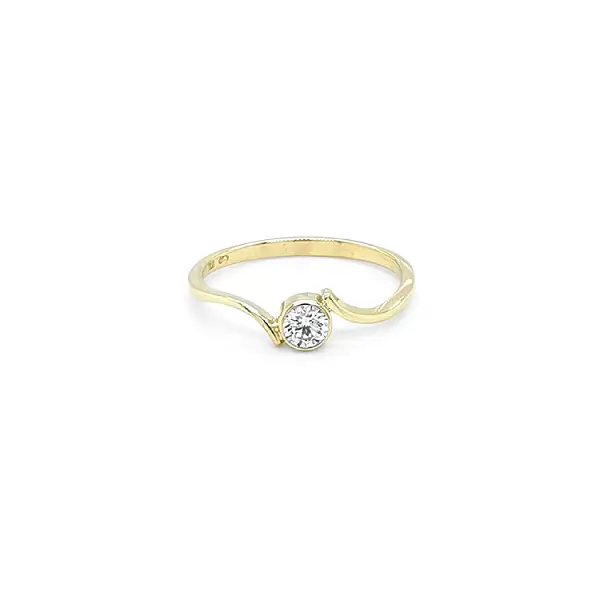 Gold Engagement Ring with Diamond