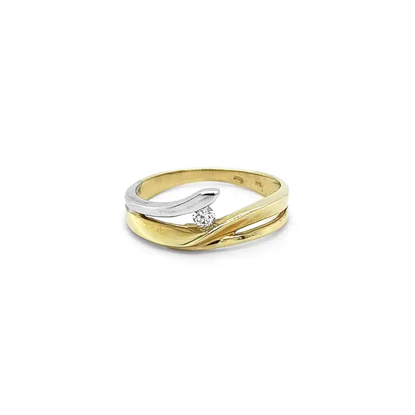 Gold Ring with Diamond