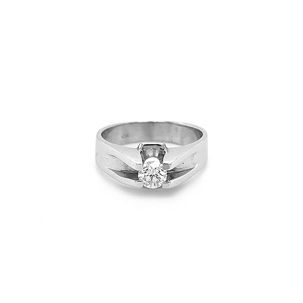 Gold Ring with Diamond