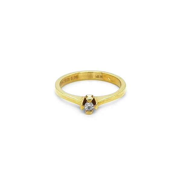 Gold Engagement Ring with Diamond