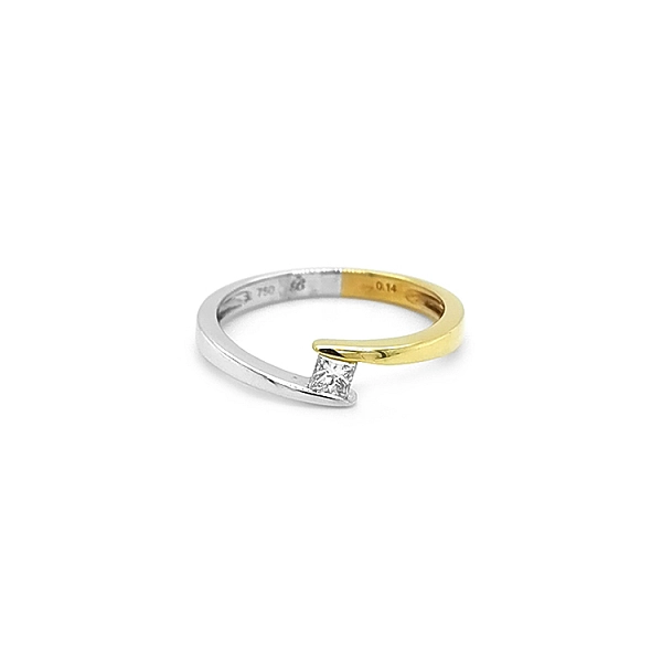 Gold Engagement Ring with Diamond