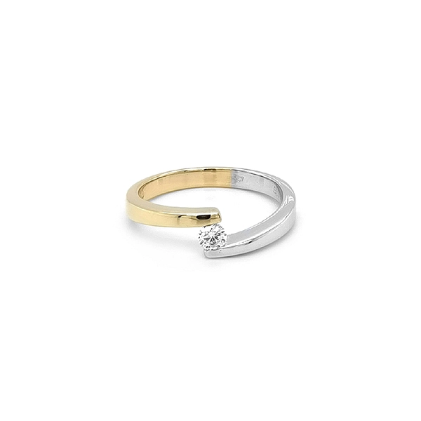 Gold Engagement Ring with Diamond