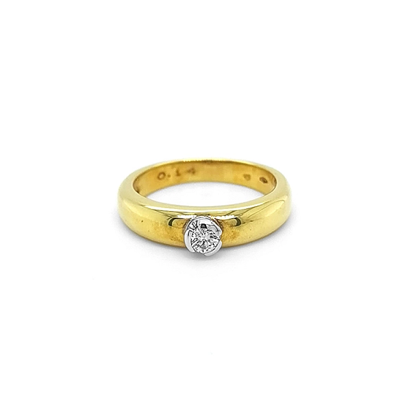 Gold Engagement Ring with Diamond