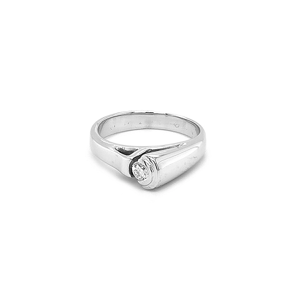 Gold Engagement Ring with Diamond