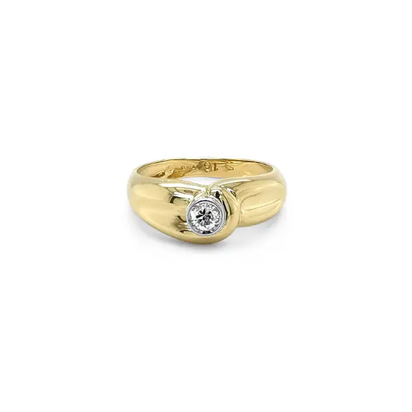 Gold Ring with Diamond