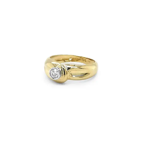Gold Ring with Diamond