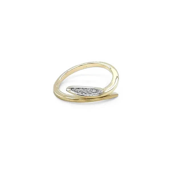 Gold Ring with Diamonds