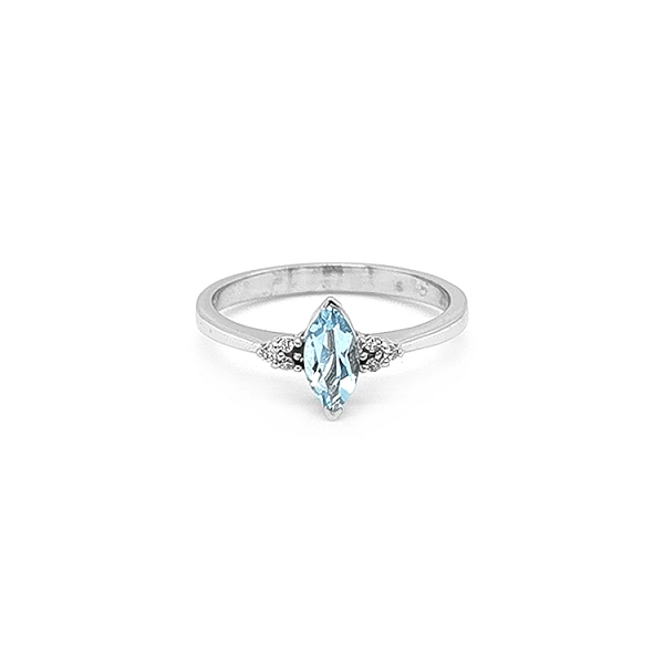 Gold Ring with Aquamarine and Diamonds