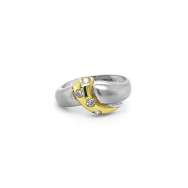 Gold Ring with Diamonds