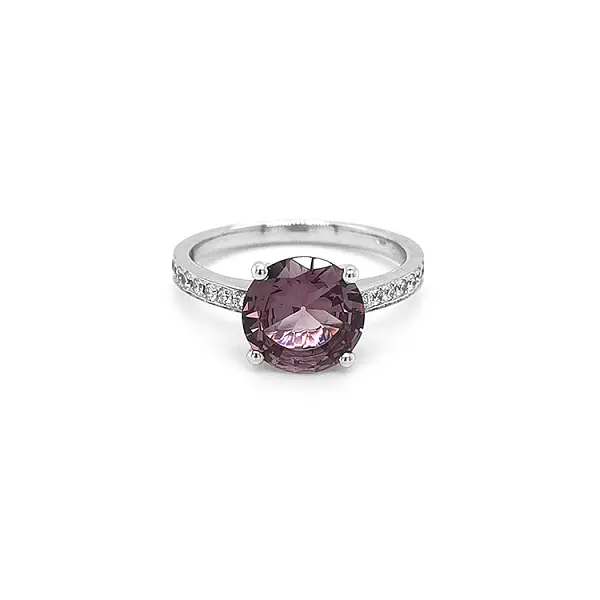 Gold Ring with Purple Spinel and Diamonds