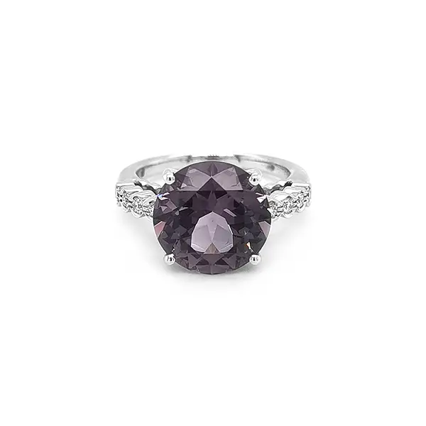 Gold Ring with Purple Spinel and Diamonds
