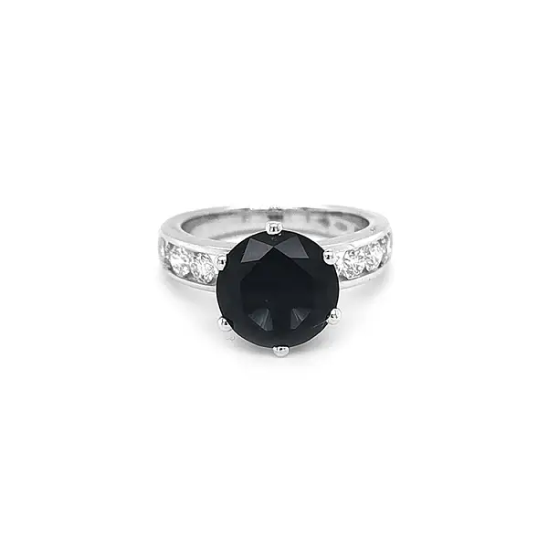 Gold Ring with Blue Spinel and Diamonds