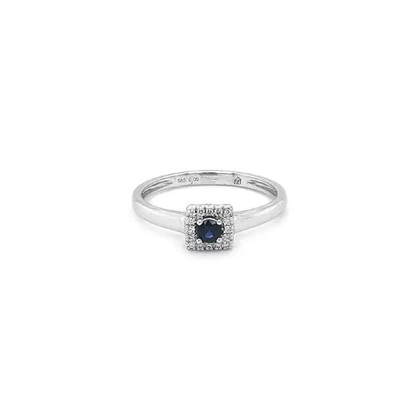 Gold ring with sapphire and diamonds