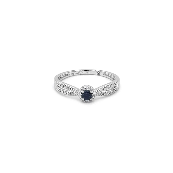 Gold ring with sapphire and diamonds