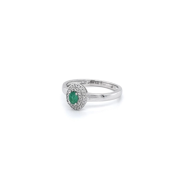 Gold Ring with Emerald and Diamonds