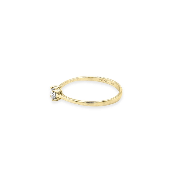 Gold Engagement Ring with Diamond