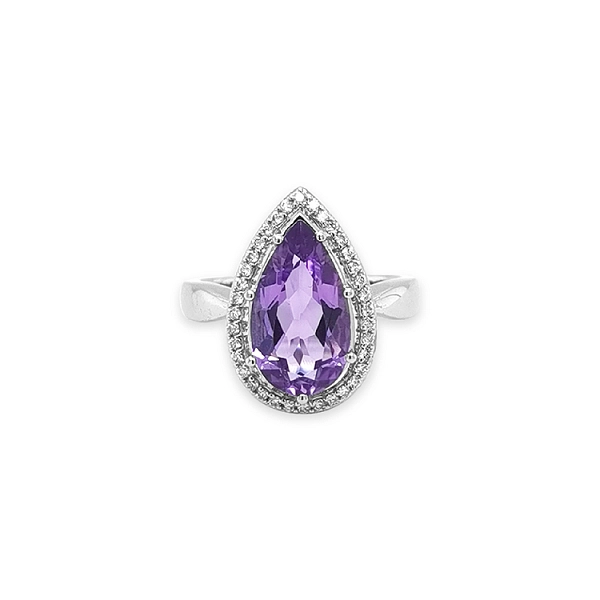 Gold Ring with Amethyst and Diamonds