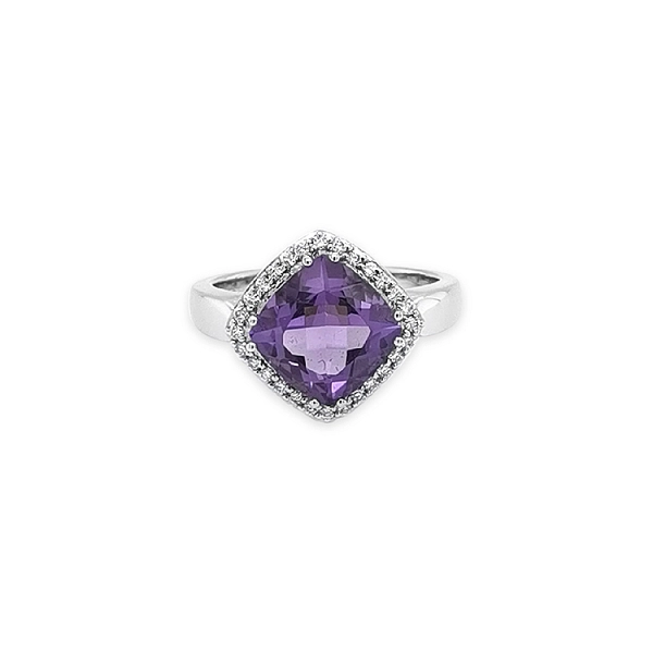 Gold Ring with Amethyst and Diamonds