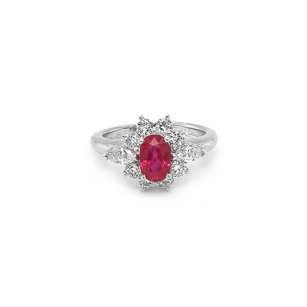 Gold Ring with Ruby and Diamonds