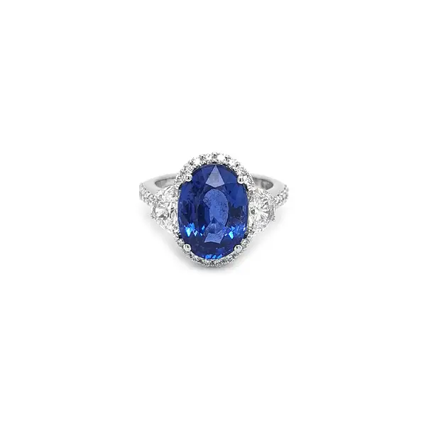 Gold Ring with Sapphire and Diamonds