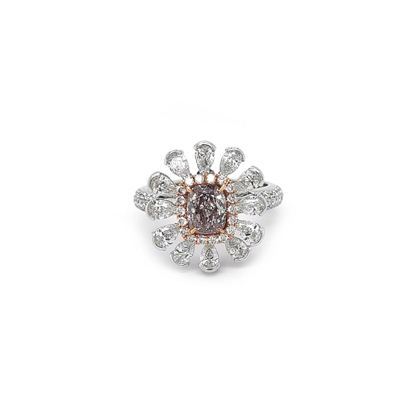 Gold Ring with Fancy Pink Diamond
