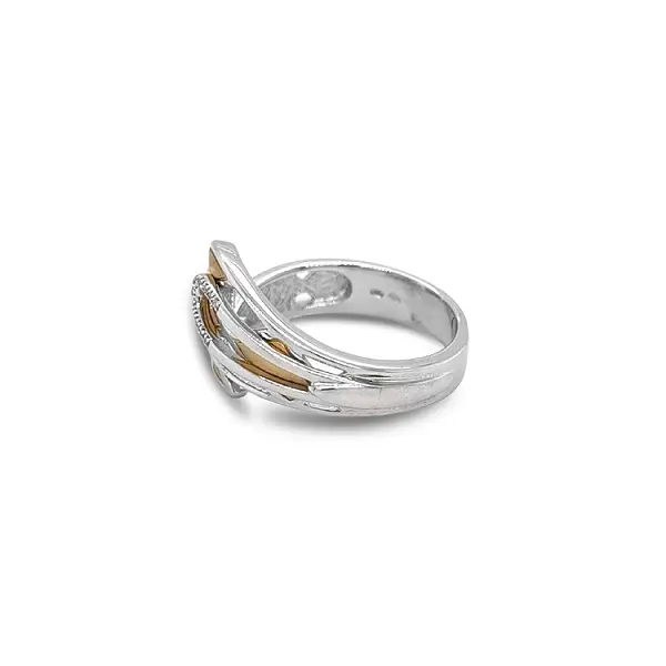 Gold Ring with Diamonds