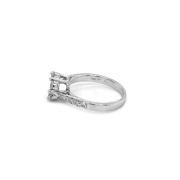 Gold Ring with Diamonds