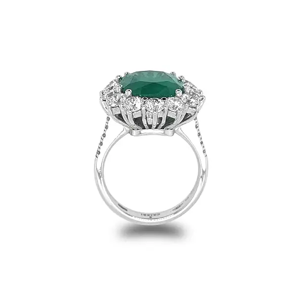Gold Ring with Emerald and Diamonds