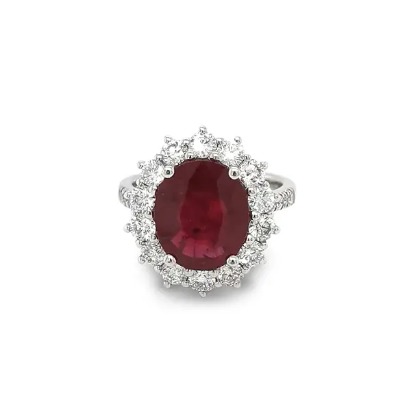Gold Ring with Ruby and Diamonds