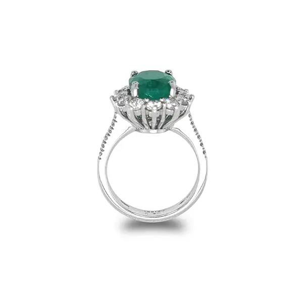 Gold Ring with Emerald and Diamonds