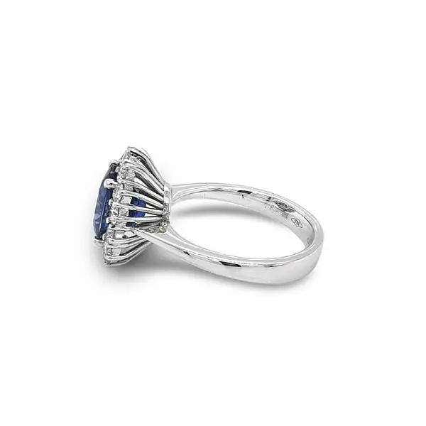 Gold Ring with Sapphire and Diamonds