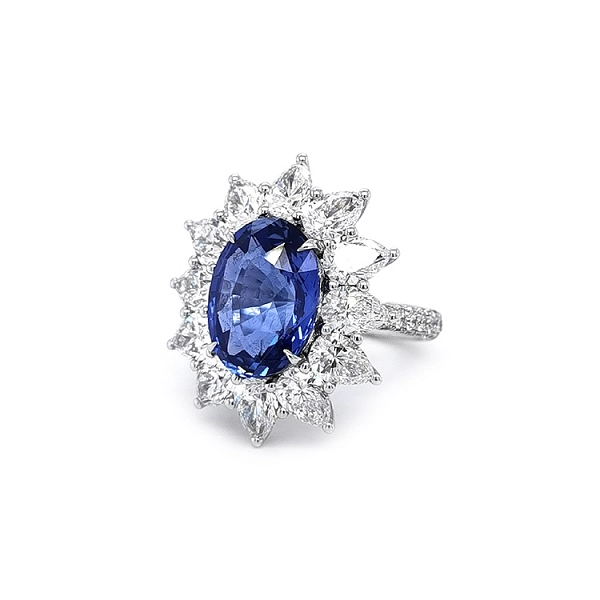 Gold Ring with Sapphire and Diamonds