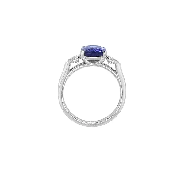 Gold Ring with Tanzanite and Diamonds