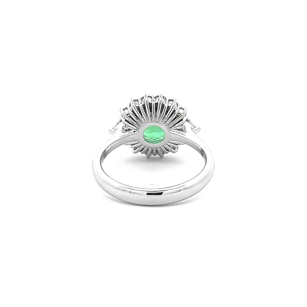 Gold Ring with Emerald and Diamonds