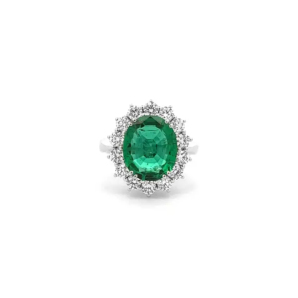 Gold Ring with Emerald and Diamonds
