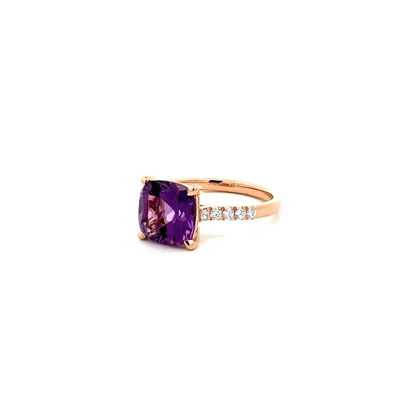 Gold Ring Amethyst and Diamonds