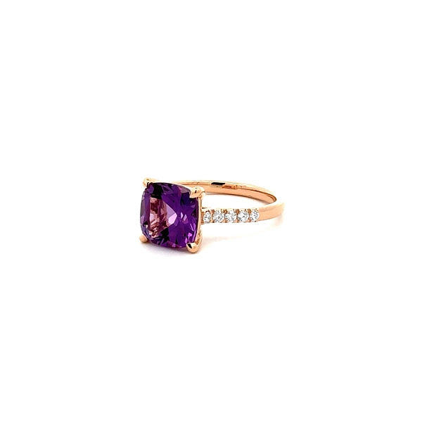 Gold Ring Amethyst and Diamonds