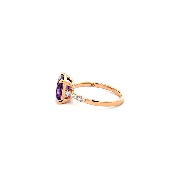 Gold Ring Amethyst and Diamonds