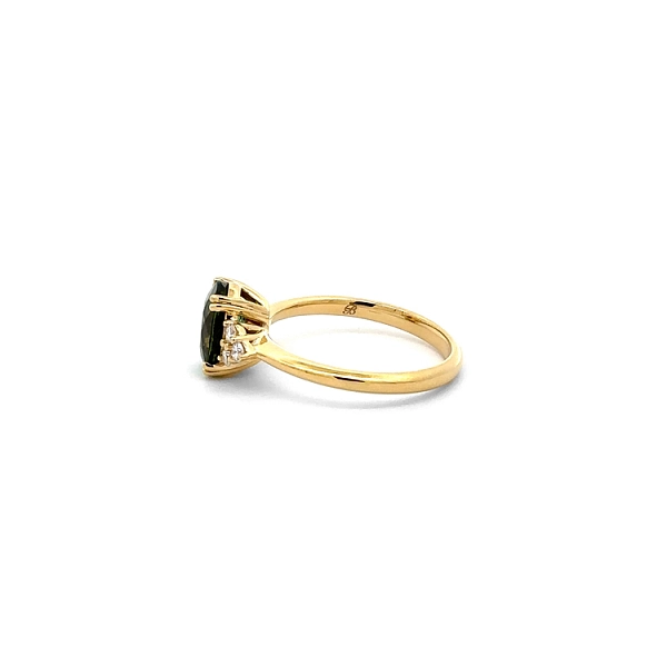 Gold Ring Green Tourmaline and Diamonds