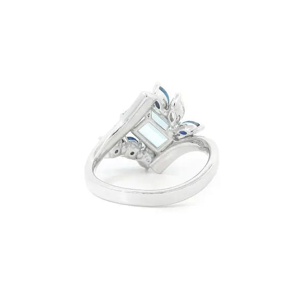 Exclusive Ring with Aquamarine, Sapphire Glitter and Diamonds