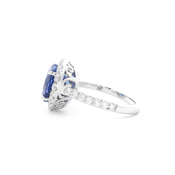Exclusive Master Ring with Tanzanite in Combination with Diamonds