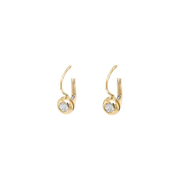Gold earrings with diamonds