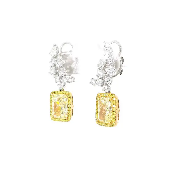 Gold Earrings with Fancy Yellow Diamond
