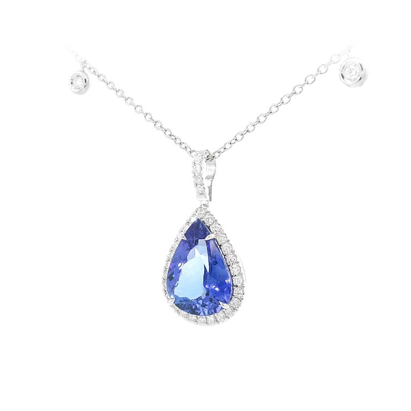 Elegant Combination of Tanzanite and Diamonds in a Unique Design
