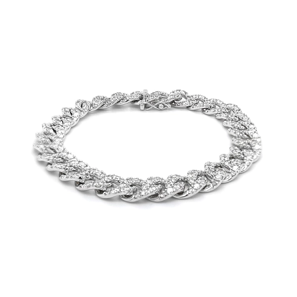 Gold bracelet with diamonds